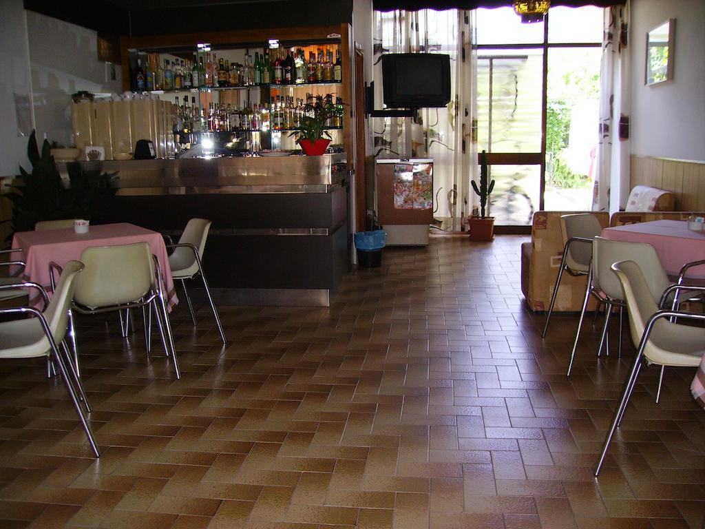 Hotel Villa Tua Riccione Exterior photo